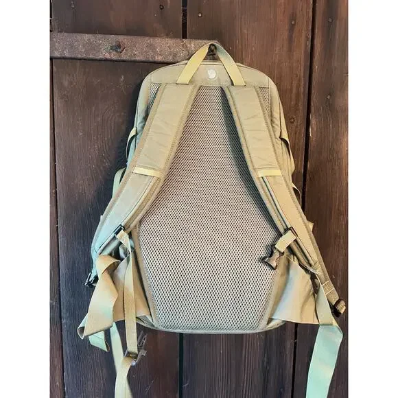 Fjallraven High Coast Trail 26L Backpack Green Hiking Trekking Outdoor Backpack - Picture 4 of 6